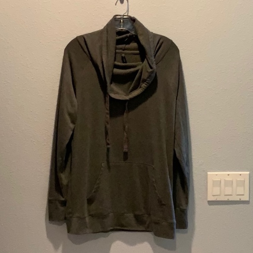 Long sweatshirt